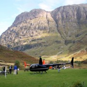 6 helicopters pop in for a pint